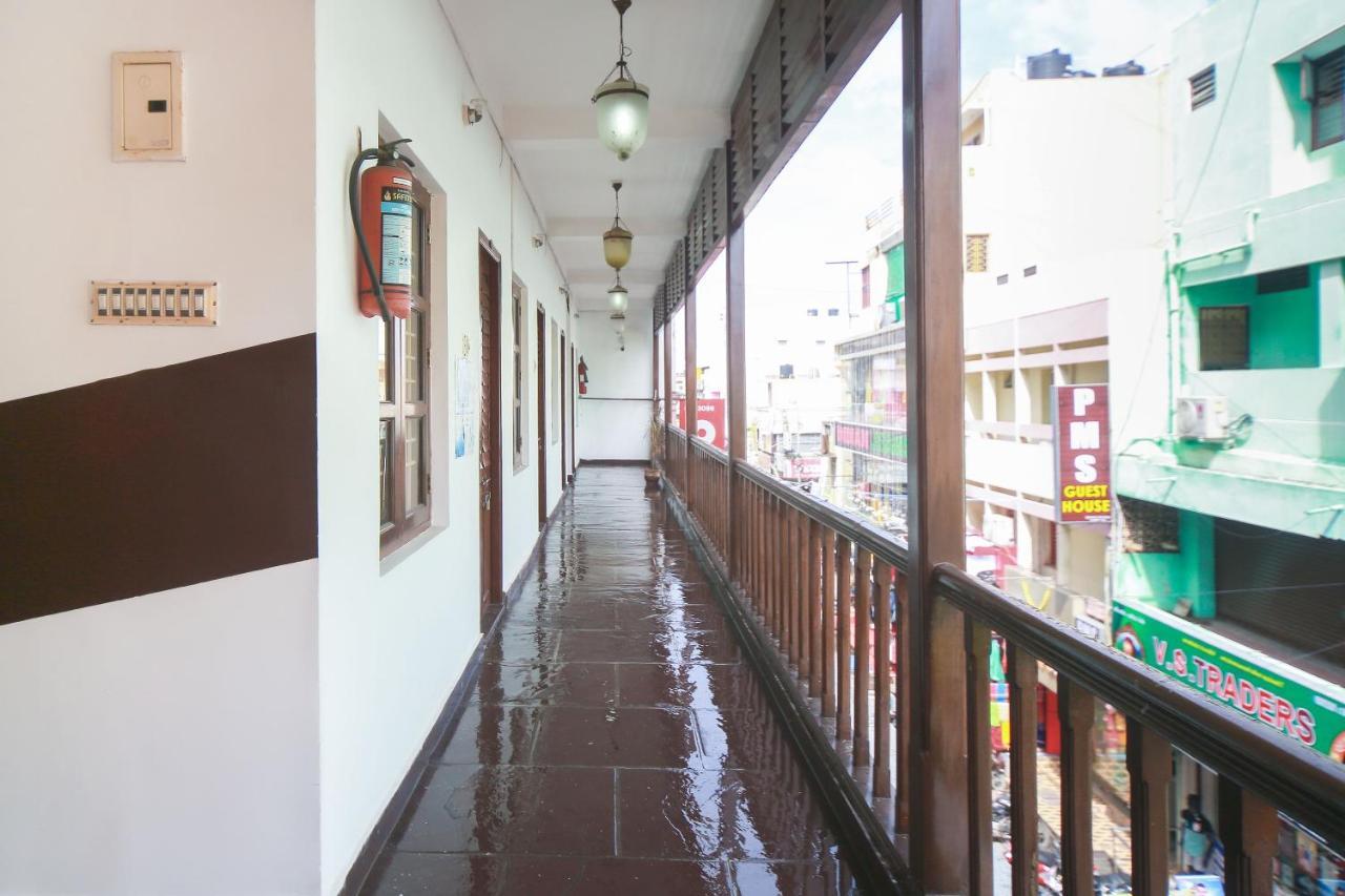 Oyo 23098 Ushama Heritage Guest House Puducherry Eksteriør billede